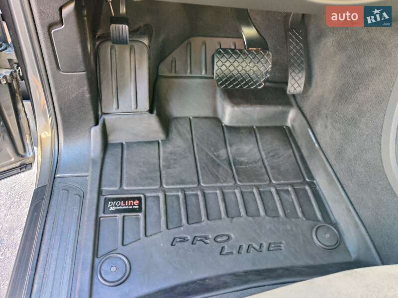 Внедорожник / Кроссовер Audi Q7 2013 в Киеве