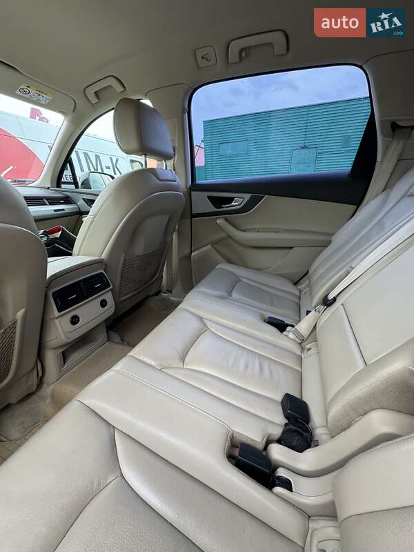 Позашляховик / Кросовер Audi Q7 2016 в Києві фото 9 Позашляховик / Кросовер Audi Q7 2016 в Києві