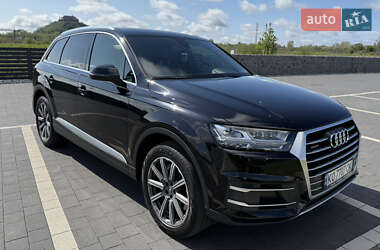 Внедорожник / Кроссовер Audi Q7 2018 в 