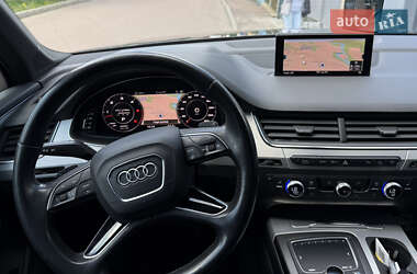 Внедорожник / Кроссовер Audi Q7 2018 в 
