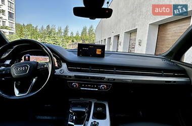 Позашляховик / Кросовер Audi Q7 2016 в 