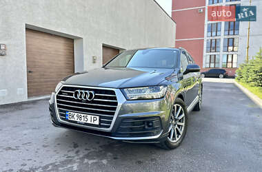 Позашляховик / Кросовер Audi Q7 2016 в 