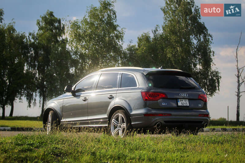Внедорожник / Кроссовер Audi Q7 2011 в Сумах