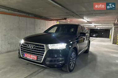 Внедорожник / Кроссовер Audi Q7 2017 в 