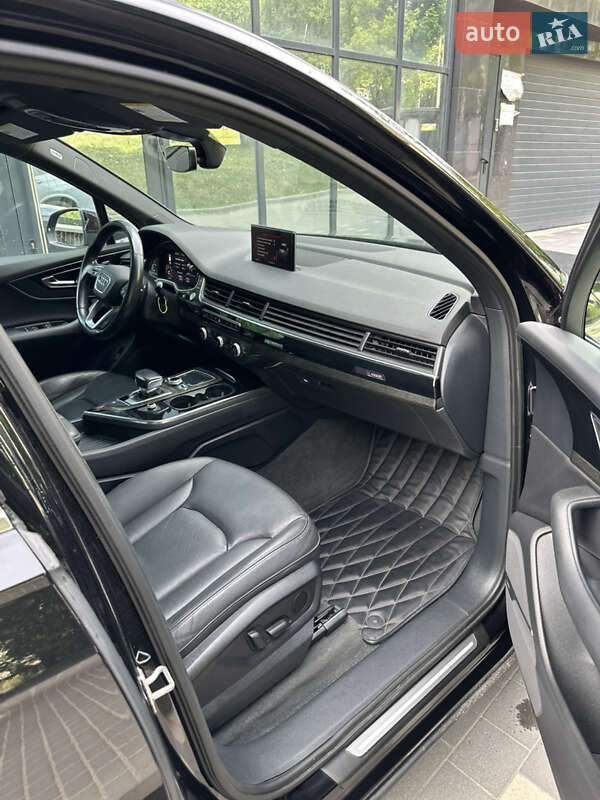 Внедорожник / Кроссовер Audi Q7 2017 в Тернополе