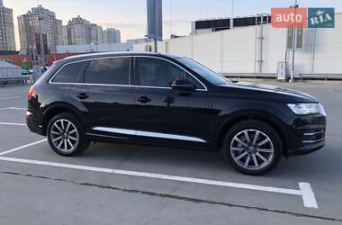 Внедорожник / Кроссовер Audi Q7 2019 в 