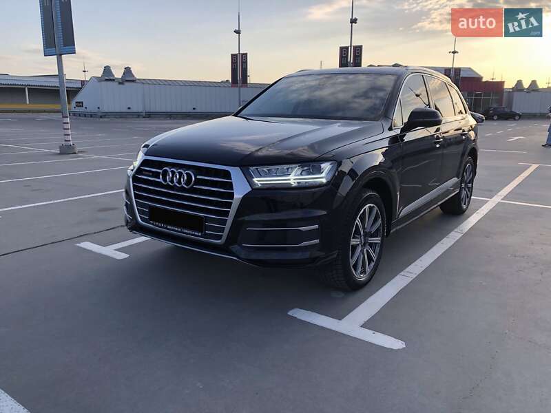 Позашляховик / Кросовер Audi Q7 2019 в Києві
