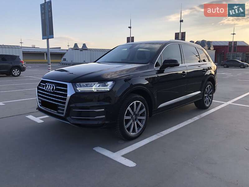Позашляховик / Кросовер Audi Q7 2019 в Києві