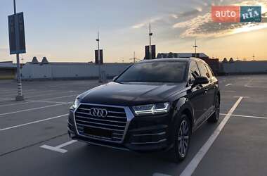 Внедорожник / Кроссовер Audi Q7 2019 в Киеве