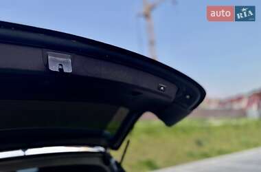 Внедорожник / Кроссовер Audi Q7 2012 в 