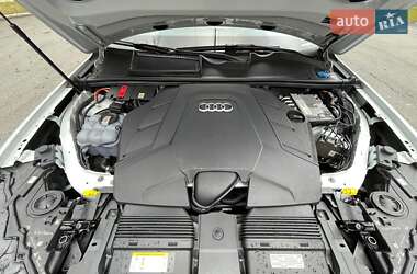 Внедорожник / Кроссовер Audi Q7 2021 в 