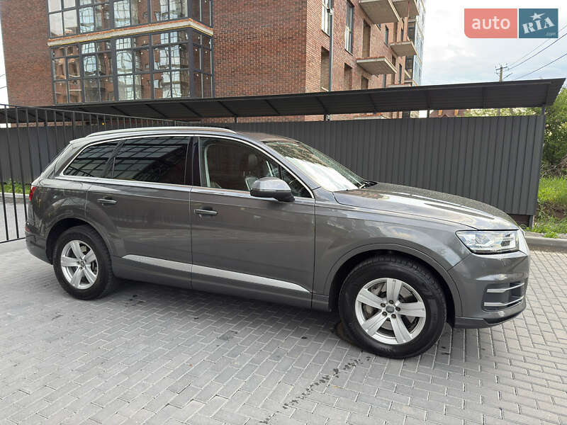 Позашляховик / Кросовер Audi Q7 2018 в Києві