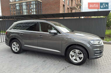 Внедорожник / Кроссовер Audi Q7 2018 в 