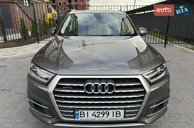 Внедорожник / Кроссовер Audi Q7 2018 в 
