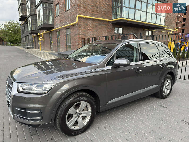 Позашляховик / Кросовер Audi Q7 2018 в Києві