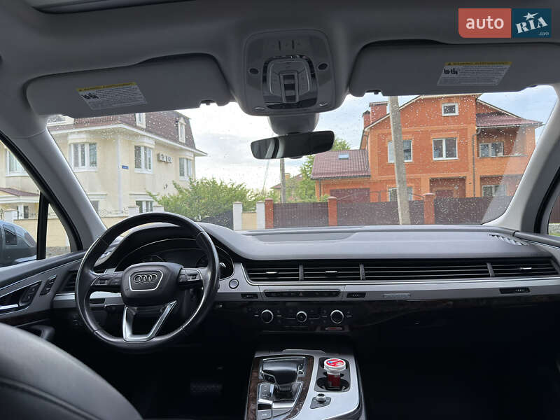 Позашляховик / Кросовер Audi Q7 2018 в Києві