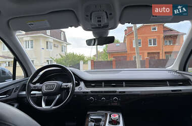 Внедорожник / Кроссовер Audi Q7 2018 в 
