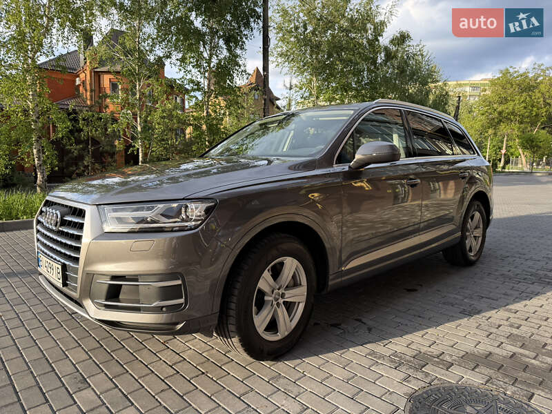 Позашляховик / Кросовер Audi Q7 2018 в Києві
