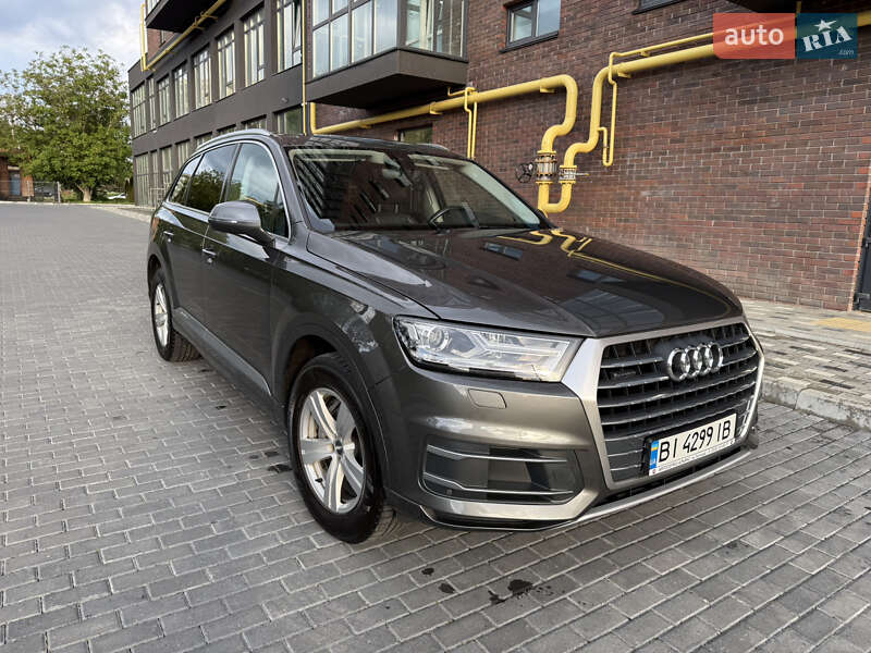 Позашляховик / Кросовер Audi Q7 2018 в Києві