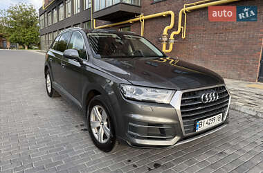 Внедорожник / Кроссовер Audi Q7 2018 в 