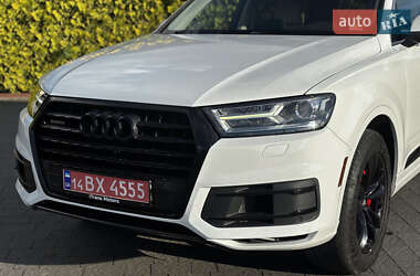 Внедорожник / Кроссовер Audi Q7 2017 в 