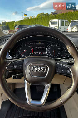 Внедорожник / Кроссовер Audi Q7 2017 в 