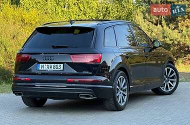 Внедорожник / Кроссовер Audi Q7 2017 в 