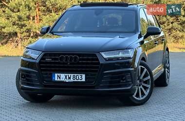 Внедорожник / Кроссовер Audi Q7 2017 в 