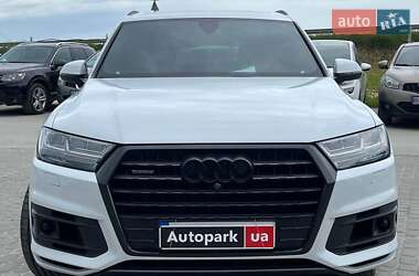 Внедорожник / Кроссовер Audi Q7 2017 в 