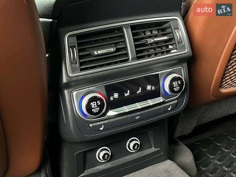 Внедорожник / Кроссовер Audi Q7 2017 в Львове
