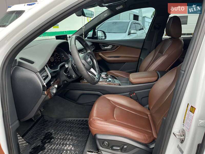 Внедорожник / Кроссовер Audi Q7 2017 в Львове