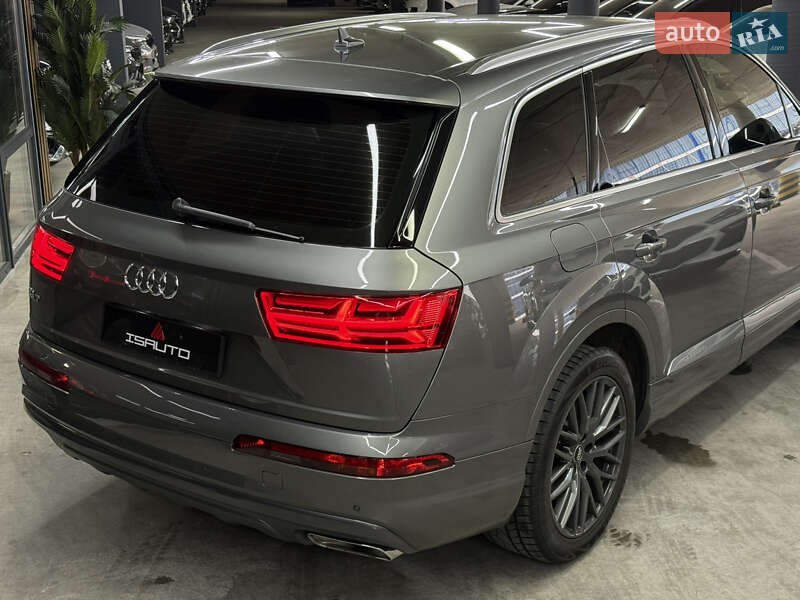 Внедорожник / Кроссовер Audi Q7 2015 в Одессе