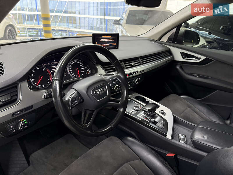 Внедорожник / Кроссовер Audi Q7 2015 в Одессе