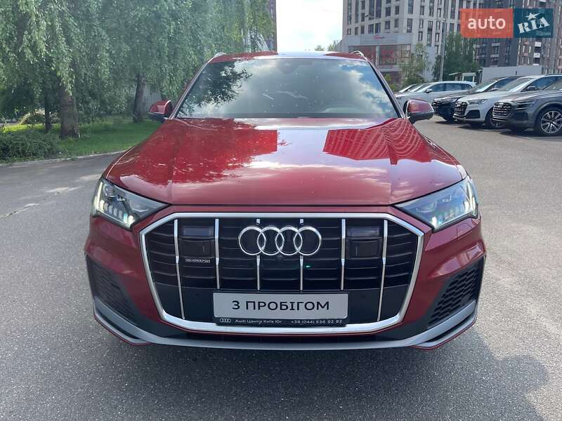 Внедорожник / Кроссовер Audi Q7 2020 в Киеве