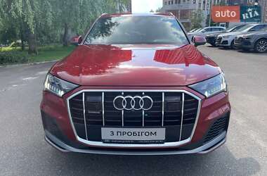Позашляховик / Кросовер Audi Q7 2020 в 
