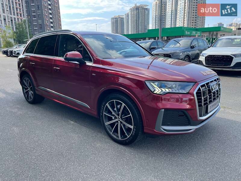 Внедорожник / Кроссовер Audi Q7 2020 в Киеве