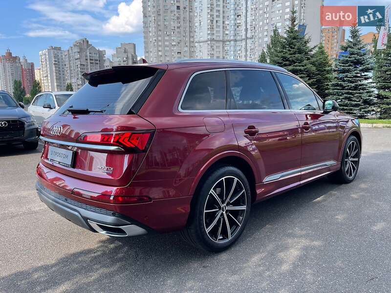 Внедорожник / Кроссовер Audi Q7 2020 в Киеве