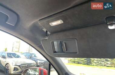 Позашляховик / Кросовер Audi Q7 2020 в 