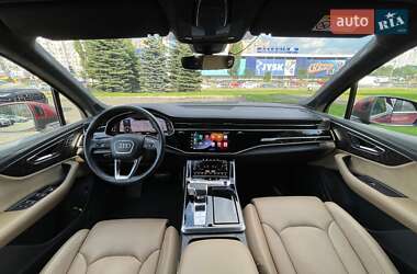 Позашляховик / Кросовер Audi Q7 2020 в 