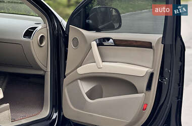 Внедорожник / Кроссовер Audi Q7 2007 в 