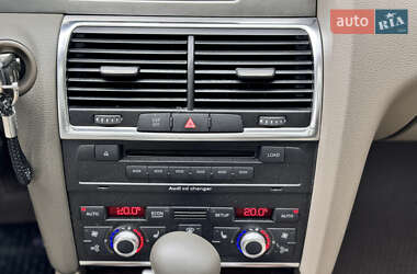 Внедорожник / Кроссовер Audi Q7 2007 в 