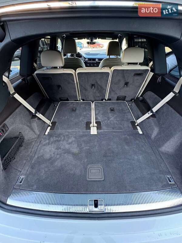 Позашляховик / Кросовер Audi Q7 2017 в Тернополі