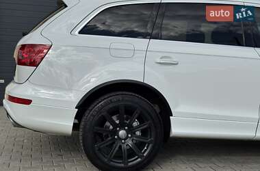 Внедорожник / Кроссовер Audi Q7 2012 в 