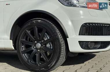 Внедорожник / Кроссовер Audi Q7 2012 в 