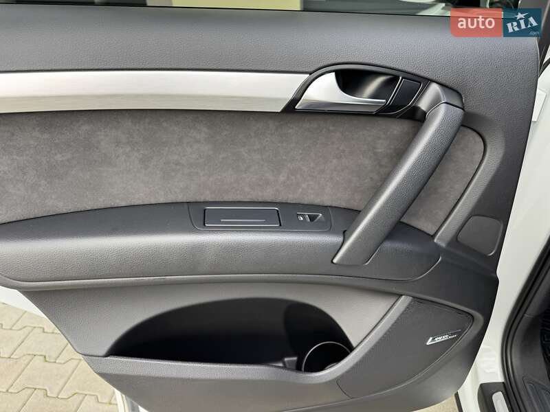 Внедорожник / Кроссовер Audi Q7 2012 в Стрые