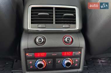 Внедорожник / Кроссовер Audi Q7 2012 в 
