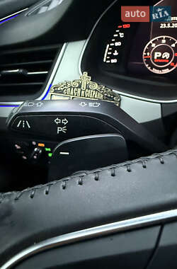 Позашляховик / Кросовер Audi Q7 2016 в 