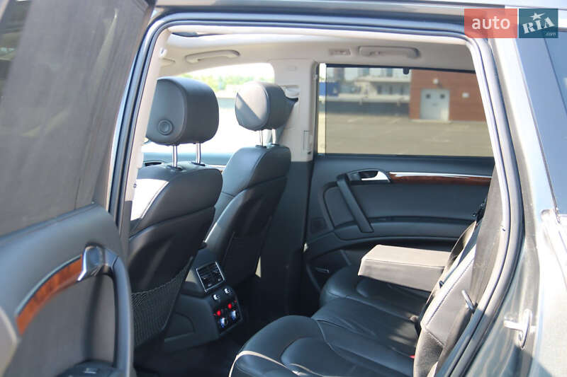 Внедорожник / Кроссовер Audi Q7 2014 в Киеве