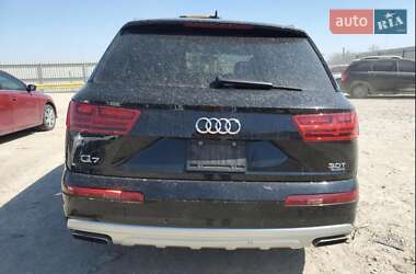 Внедорожник / Кроссовер Audi Q7 2017 в 