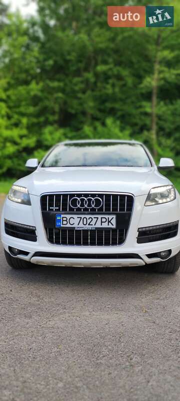 Позашляховик / Кросовер Audi Q7 2011 в 